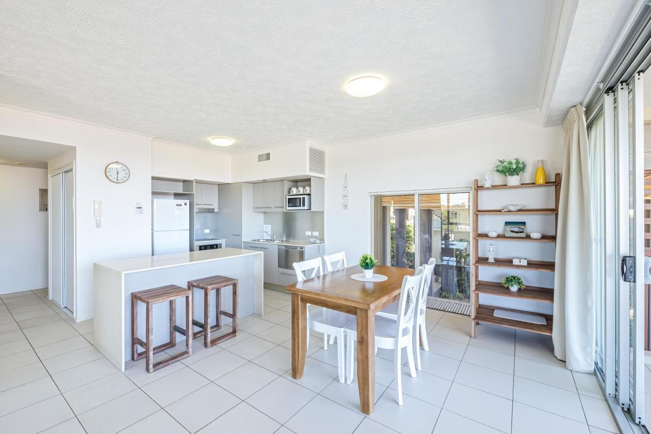 On The Beach Resort Bribie Island Woorim Buitenkant foto