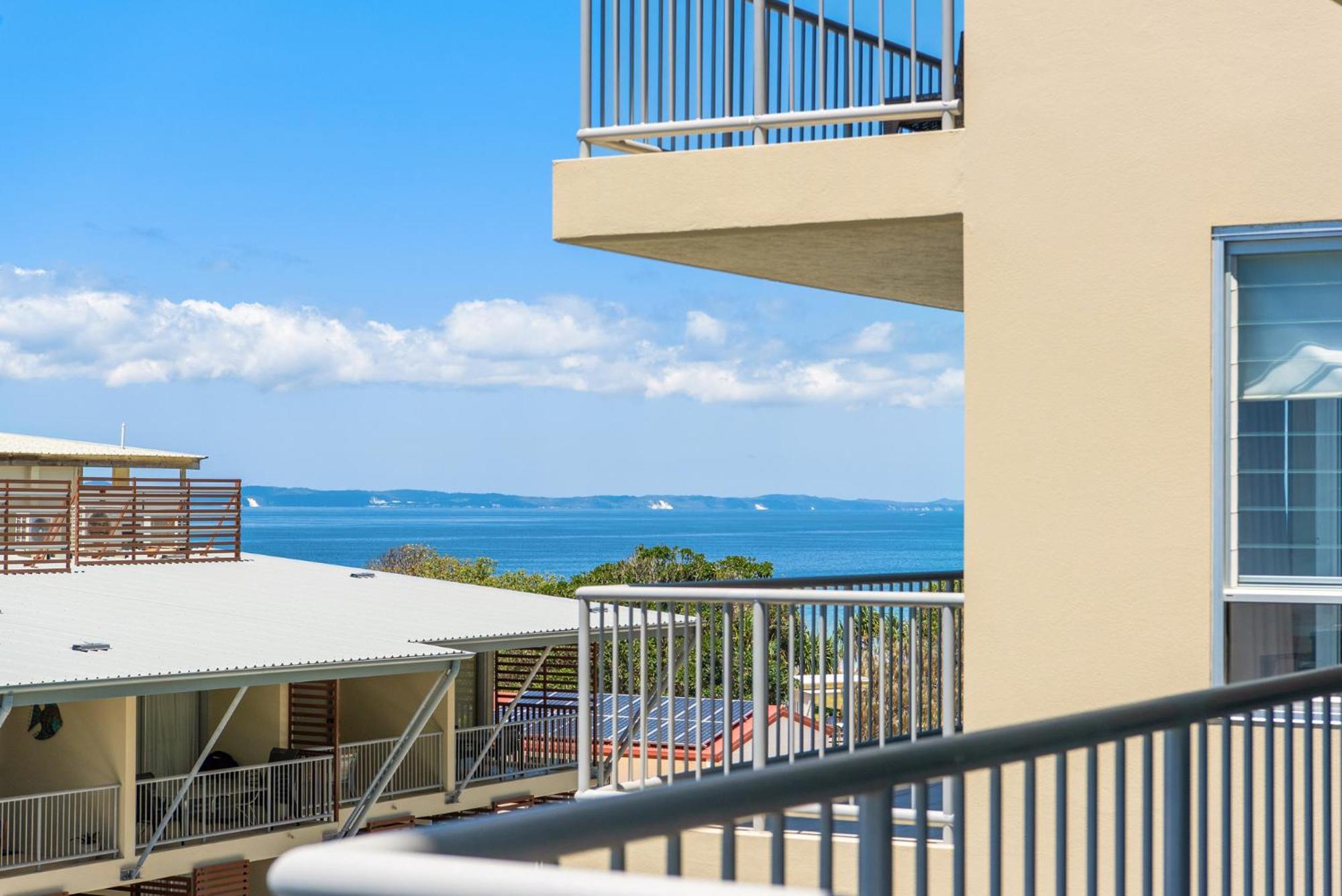 On The Beach Resort Bribie Island Woorim Buitenkant foto