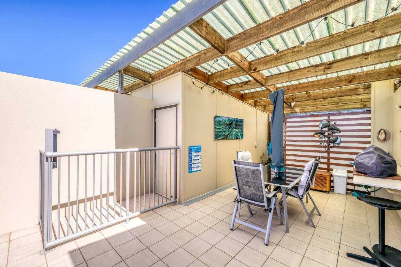 On The Beach Resort Bribie Island Woorim Buitenkant foto