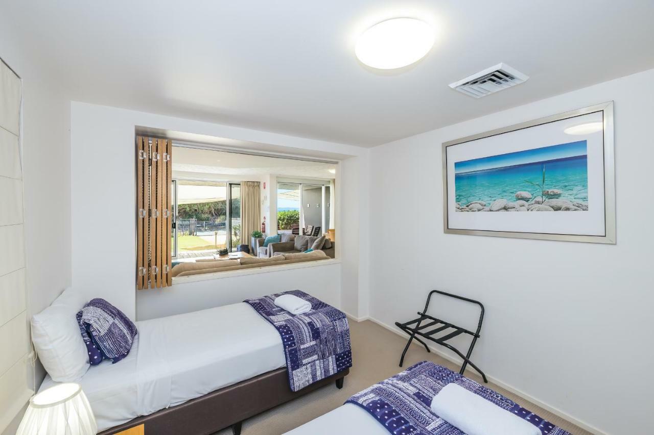 On The Beach Resort Bribie Island Woorim Buitenkant foto